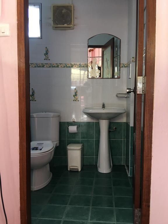 ראיונג Balcony & Bedroom מראה חיצוני תמונה