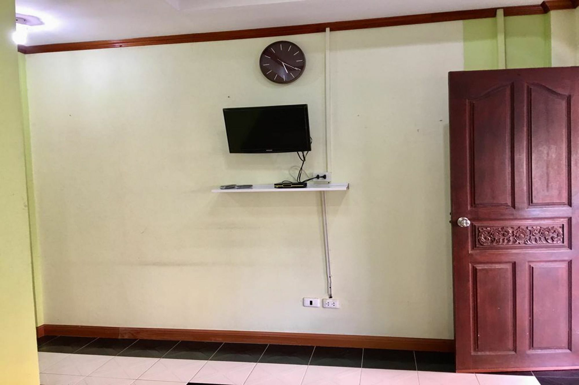 ראיונג Balcony & Bedroom מראה חיצוני תמונה