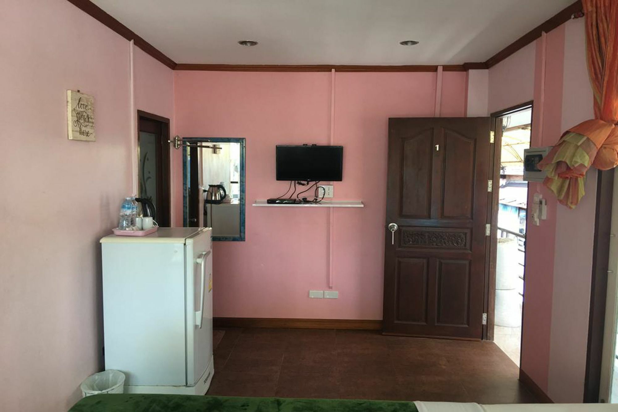 ראיונג Balcony & Bedroom מראה חיצוני תמונה